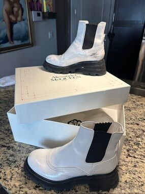Alexander McQueen White Leather Chelsea Boots with Black Elastic Panels